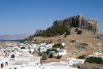 Lindos en de acropolis uit z-w gezien