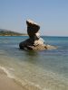 de_rots_van_liopesi_bij_het_strand_chrysi_ammos_op_andros.JPG